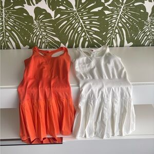 Two Wilson Sleeveless Pleated Tennis Dress in Orange and White🧡